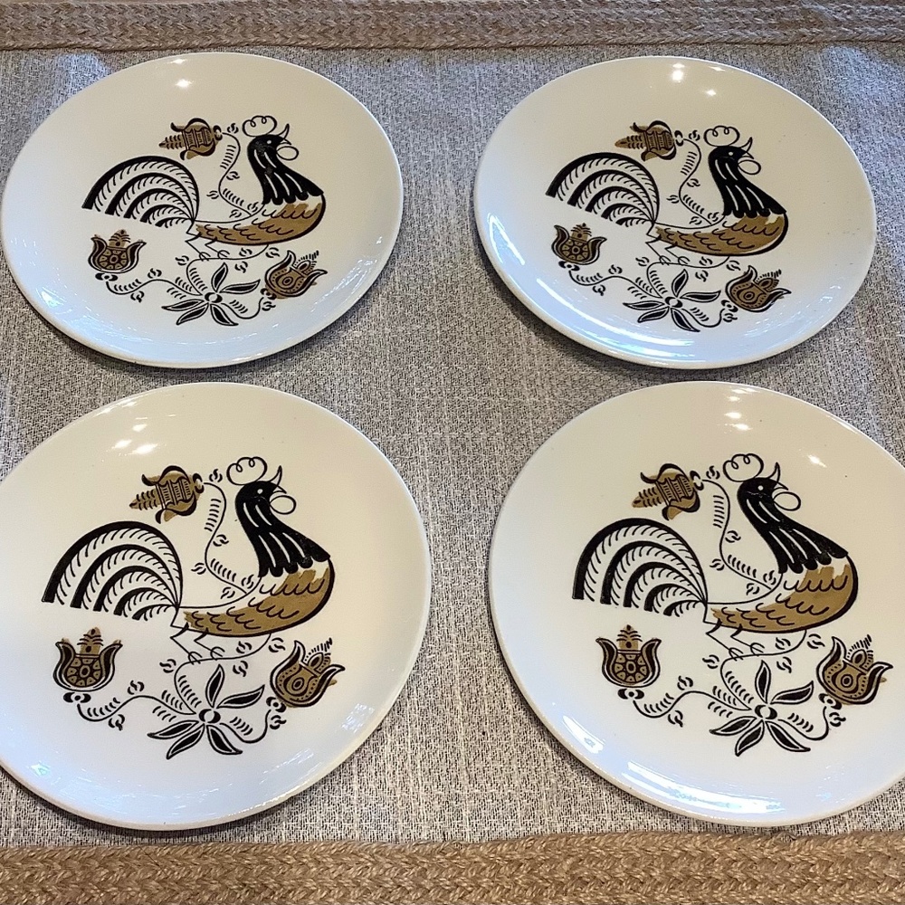4 Vintage MCM Rooster Plates Small - 6 1/2”
